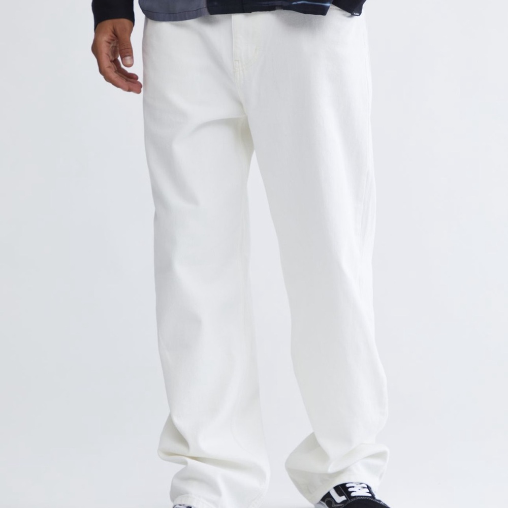 BDG Men's Relaxed Fit white Jeans